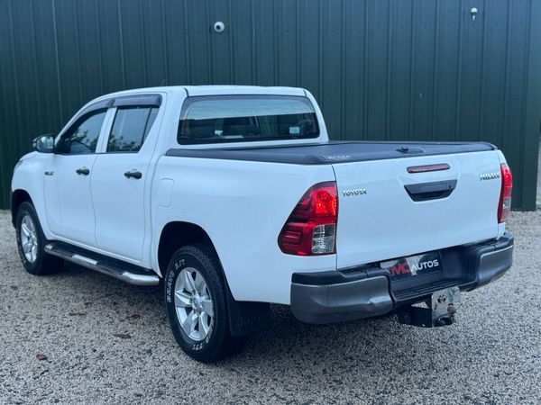 Toyota Hilux 2019 LOW MILES 376236061