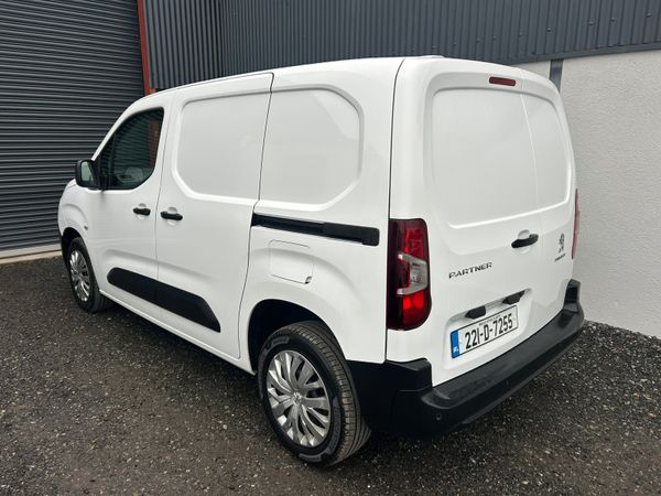 2022 Peugeot Partner 376440757