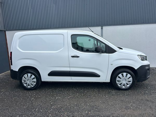 2021 Peugeot Partner Professional plus  77k miles 376441540