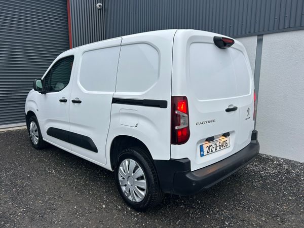2021 Peugeot Partner Professional plus  77k miles 376441542