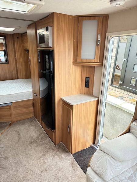 ✨STUNNING LUNAR DELTA TI 4 BERTH ISLAND BED✨ 376774278