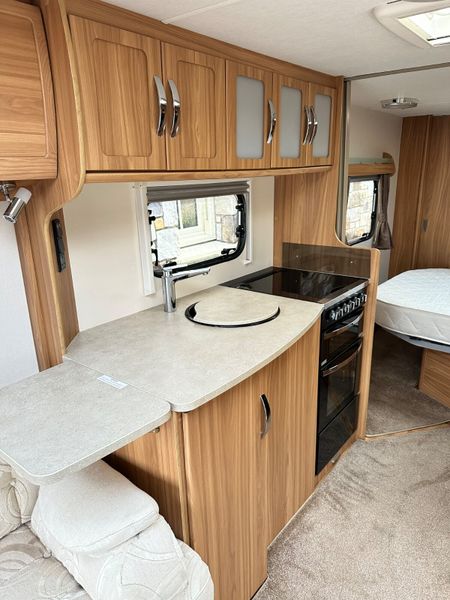 ✨STUNNING LUNAR DELTA TI 4 BERTH ISLAND BED✨ 376774283