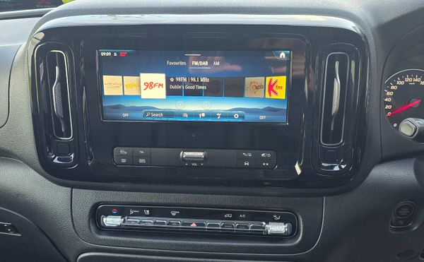 Best in action, The all new Mercedes-Benz Vito 377045998