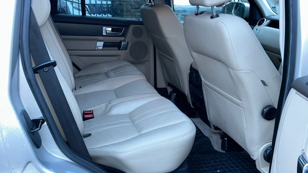 2015 Land Rover Discovery Crew Cab 377097861