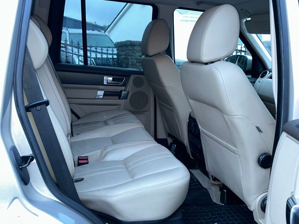 2015 Land Rover Discovery Crew Cab 377097863