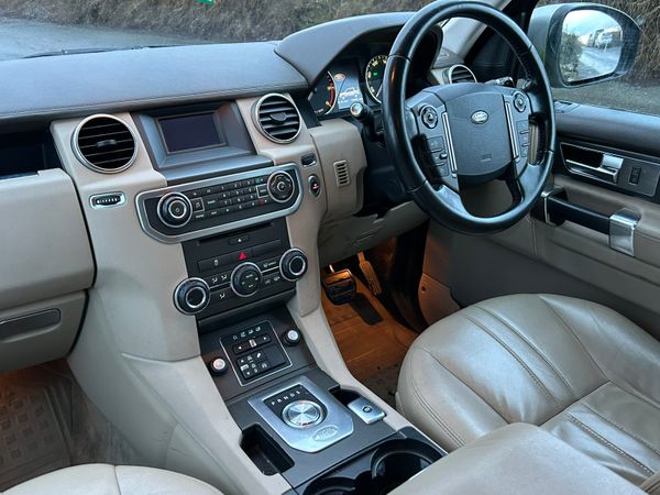 2015 Land Rover Discovery Crew Cab 377097866