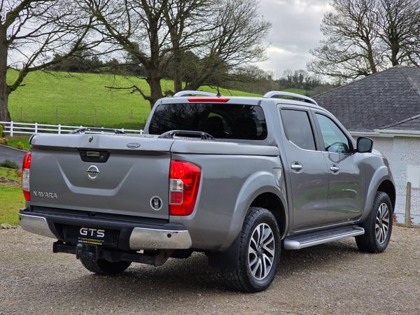 Nissan Navara 2018 377181981