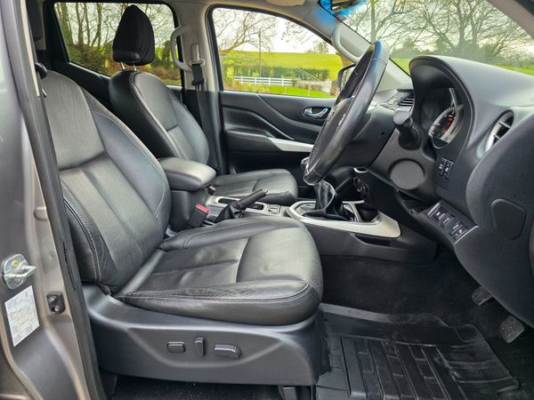 Nissan Navara 2018 377181994