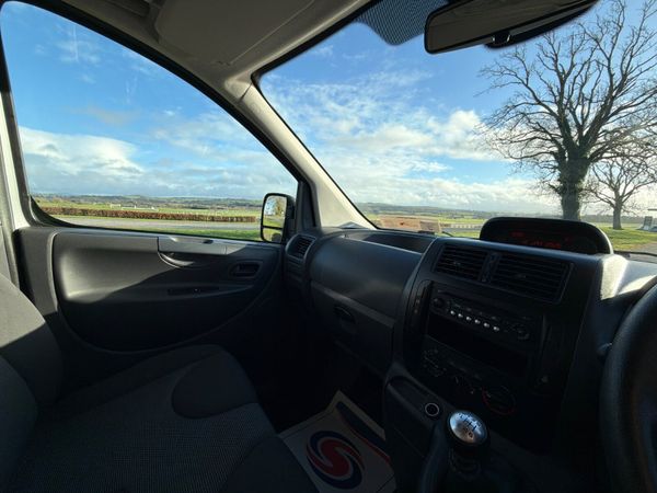 Peugeot Expert 2015 WCI 6 seaters 377137275