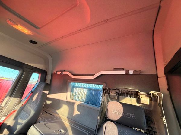 Scania 8 wheeler plant truck recovery beaver tail. 377245850