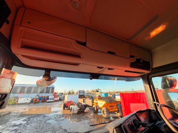 Scania 8 wheeler plant truck recovery beaver tail. 377245851