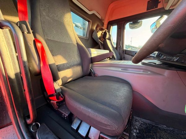 Scania 8 wheeler plant truck recovery beaver tail. 377245854