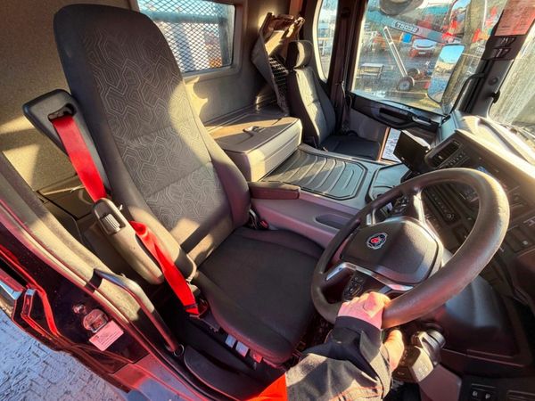 Scania 8 wheeler plant truck recovery beaver tail. 377245855