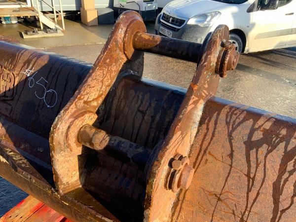 72" JCB GRADING BUCKET........65mm PINS........650 377283699