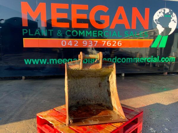 30" STRICKLAND BUCKET........60mm PINS........667. 377283607