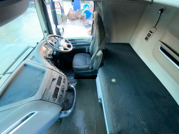 DAF XF 530hp AUTO....REAR LIFT STEER.....PARTS / S 377287100