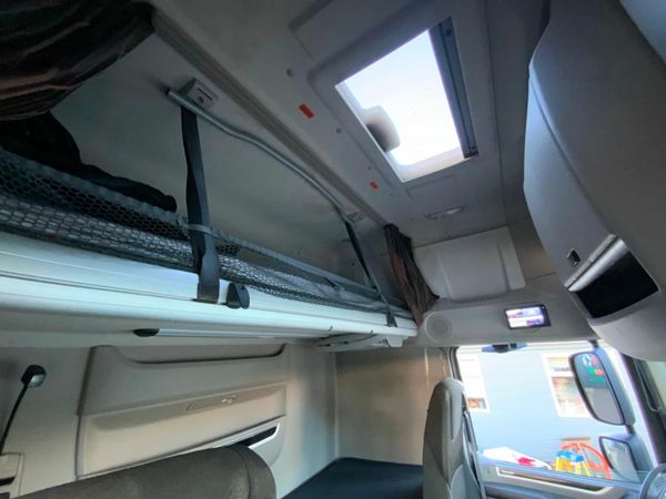 DAF XF 530hp AUTO....REAR LIFT STEER.....PARTS / S 377287104