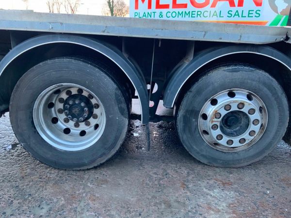 DAF XF 530hp AUTO....REAR LIFT STEER.....PARTS / S 377287114