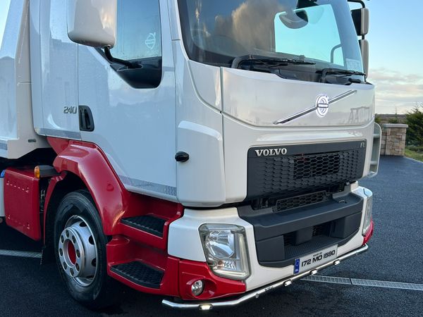 2017 (172) Volvo FL 240 BHP 16T Tilt & Slide 377298986