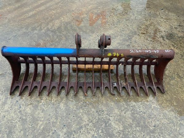 60" STONE / RAKE BUCKET........45mm PINS.......74s 377206105
