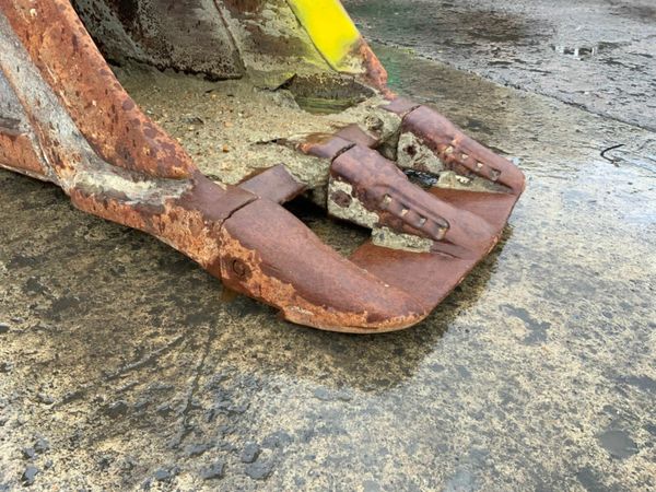 24" RHINOX DIGGING BUCKET.....80mm PINS....351.. 377206253