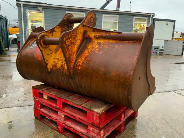 72" GRADING BUCKET......80mm PINS........952. 377206238