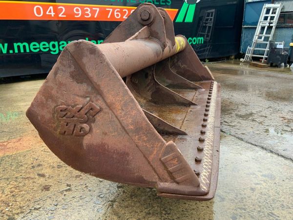 10ft GRADING BUCKET...........90mm PINS.......1470 377206360