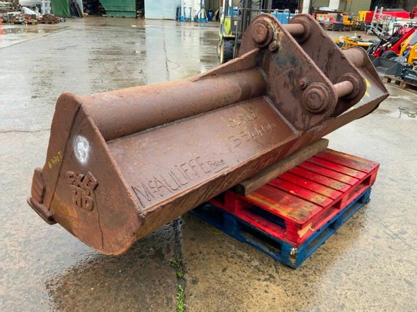 10ft GRADING BUCKET...........90mm PINS.......1470 377206363