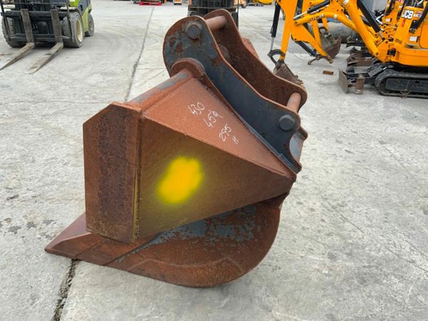 S45 TILT ROTATOR ROAD CROSSING BUCKET.....183 377206390