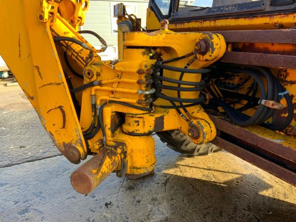 JCB 3CX 4x4 EXTRA DIG.......8599hrs.......725. 377206320