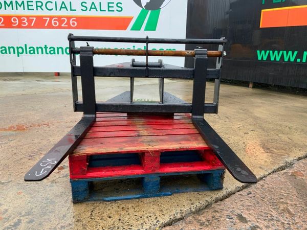 UNUSED PALLET FORKS.........65mm PINS........1211. 377206444