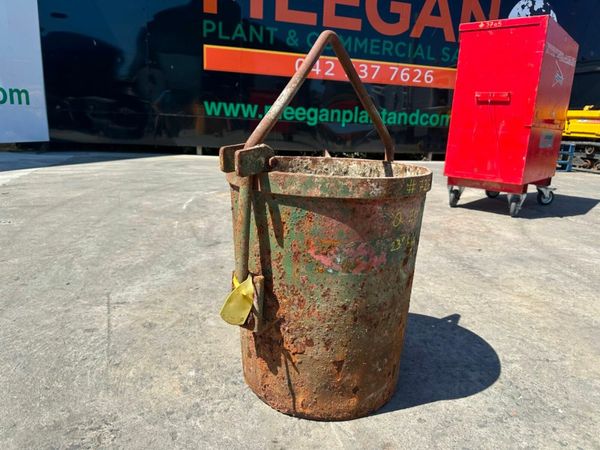 100 ltr CONCRETE TIPPING RUBBLE SKIP POT...727. 377206406