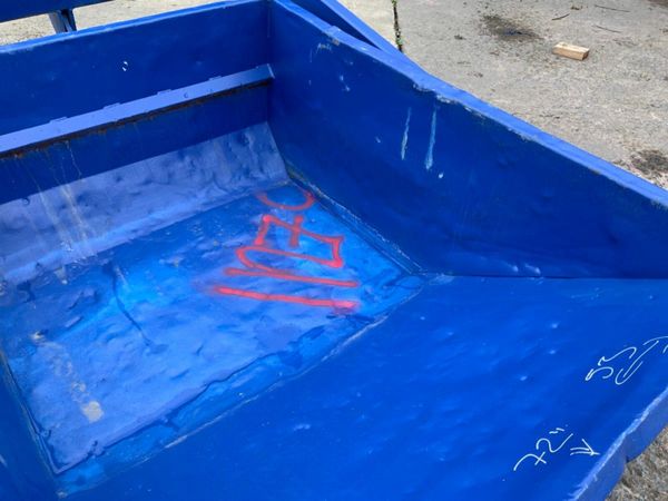 1000lt SELF TIPPING BOAT SKIP.....SITE CRANE...112 377206518