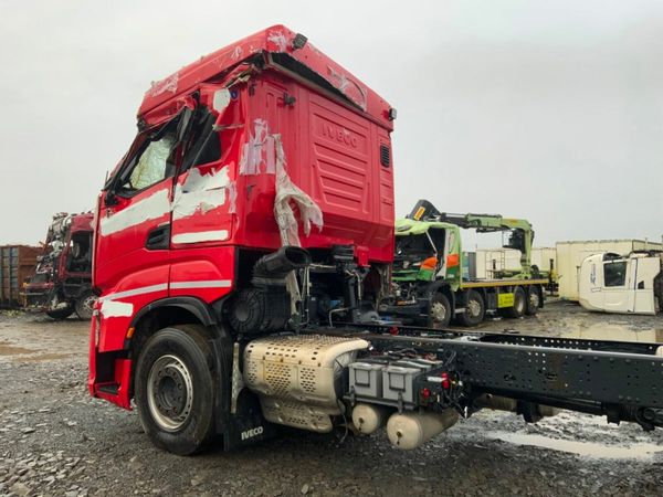 Iveco Other S / WAY CHASSIS CAB.   PARTS AND SPARE 377206526