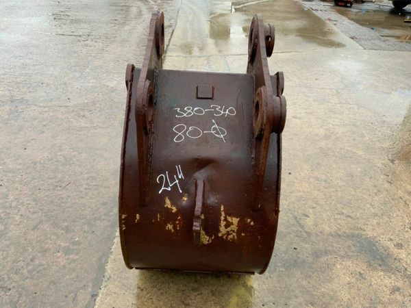 24" DIGGING BUCKET........80mm PINS.......327 377206676