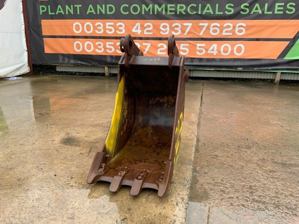 24" DIGGING BUCKET........80mm PINS.......327 377206680