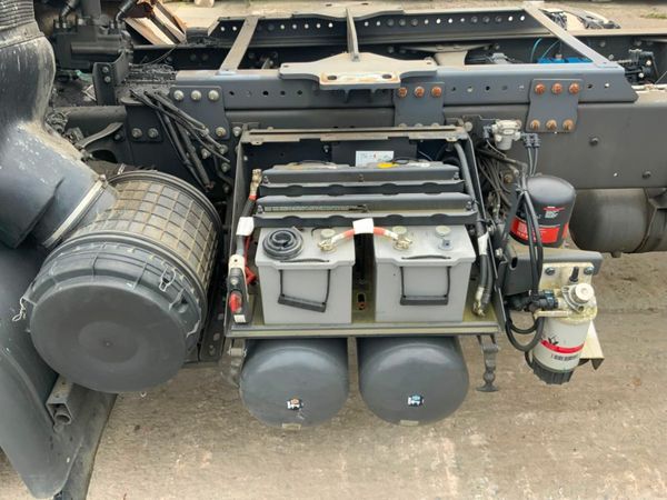 Renault D D320 REAR LIFT PARTS AND SPARES. 377206703