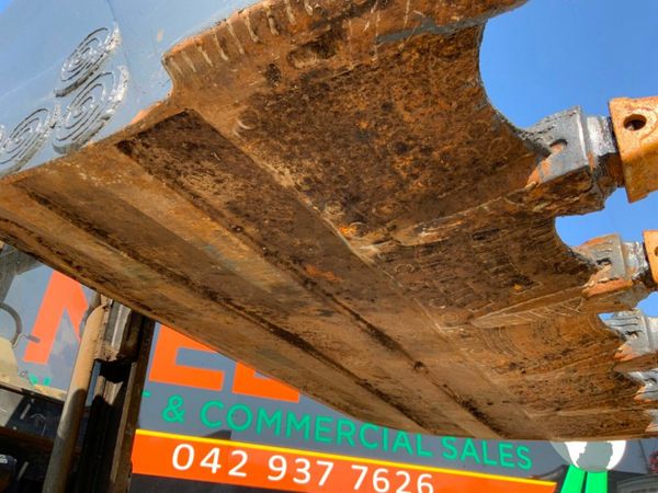 72"  DIGGING BUCKET.........90mm PINS..1521. 377207478