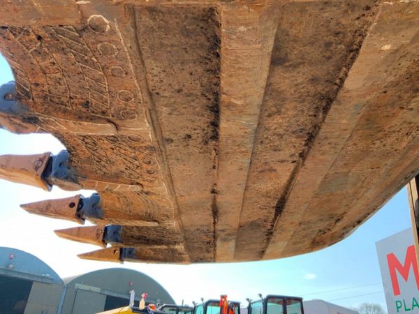 72"  DIGGING BUCKET.........90mm PINS..1521. 377207479