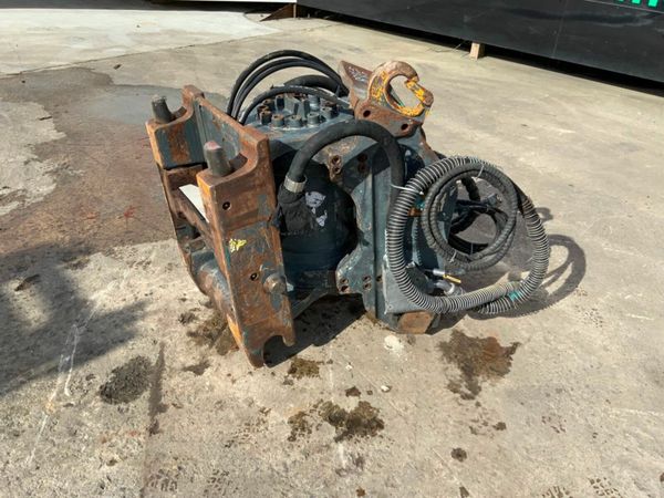 HKS FEEDTHROUGH TILTING Q/ HITCH...80mm PINS. 377207515