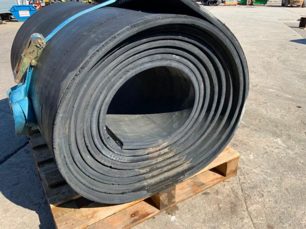 1200mm x 27mm REINFORCED RUBBER MATTING. 377207523