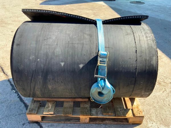 1200mm x 27mm REINFORCED RUBBER MATTING. 377207528