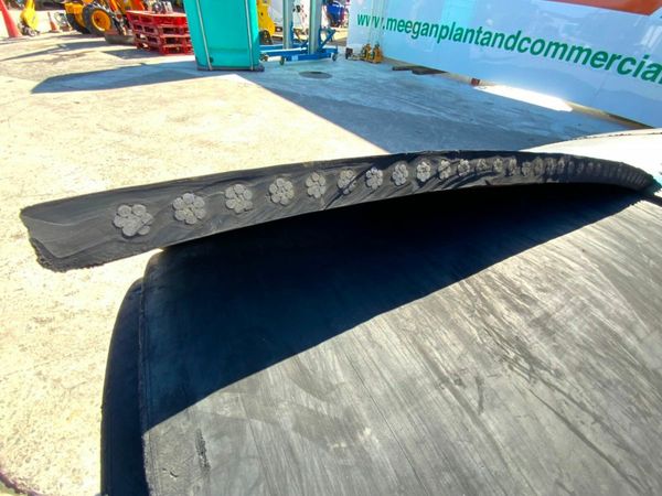 1200mm x 27mm REINFORCED RUBBER MATTING. 377207531