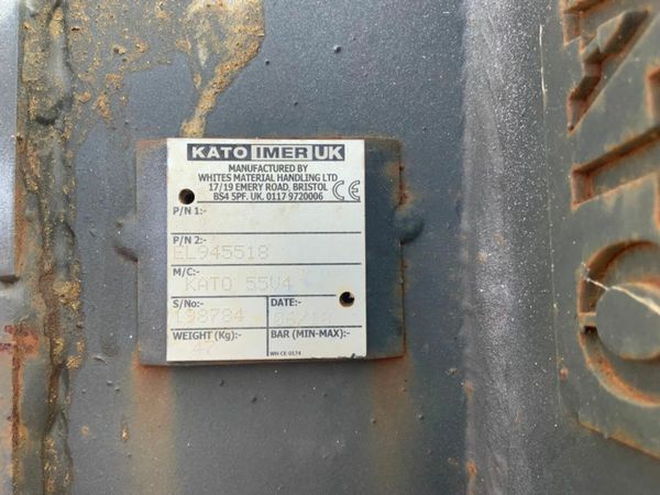 UNUSED 18" DIGGING BUCKET....45mm PINS....898b. 377207642