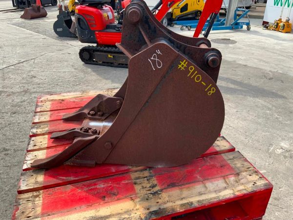 18" JCB DIGGING BUCKET...40mm PINS.....910-18. 377207654