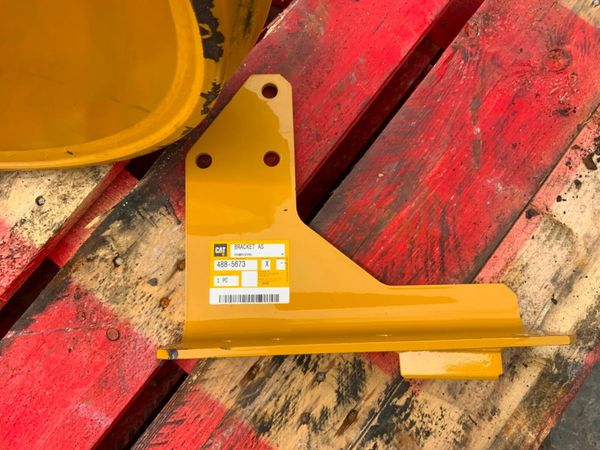 UNUSED CATERPILLAR IDLER PULLEY.......1510. 377207683