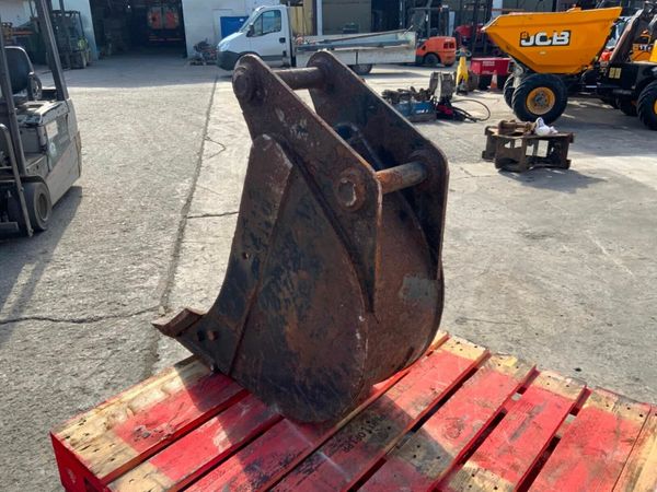 12"  DIGGING BUCKET.....45mm PINS......392v. 377207746