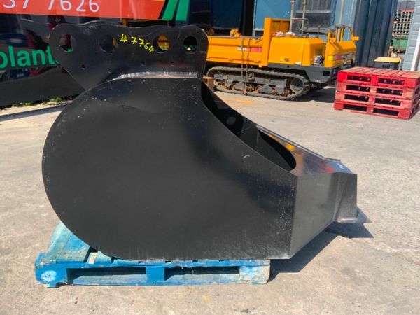 UNUSED CONCRETE POURING BUCKET.......7764. 377207759