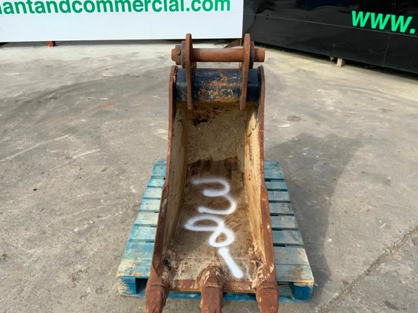 18" JCB DIGGING BUCKET......65mm PINS......381v. 377207766