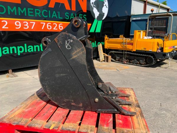 18" JCB 3CX DIGGING BUCKET....45mmPINS.....390v 377207779
